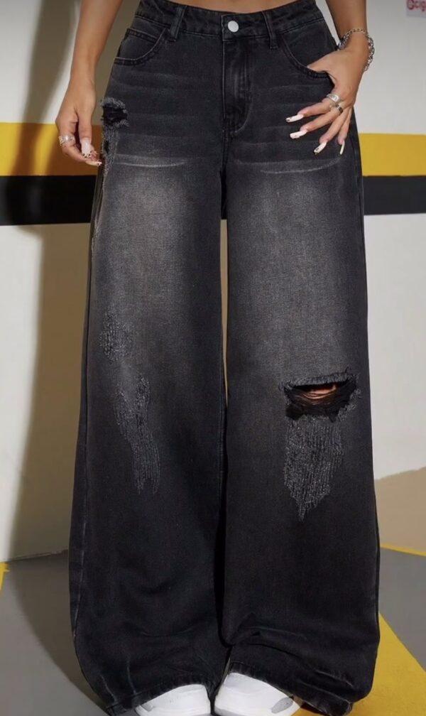Icon street style ripped Denim