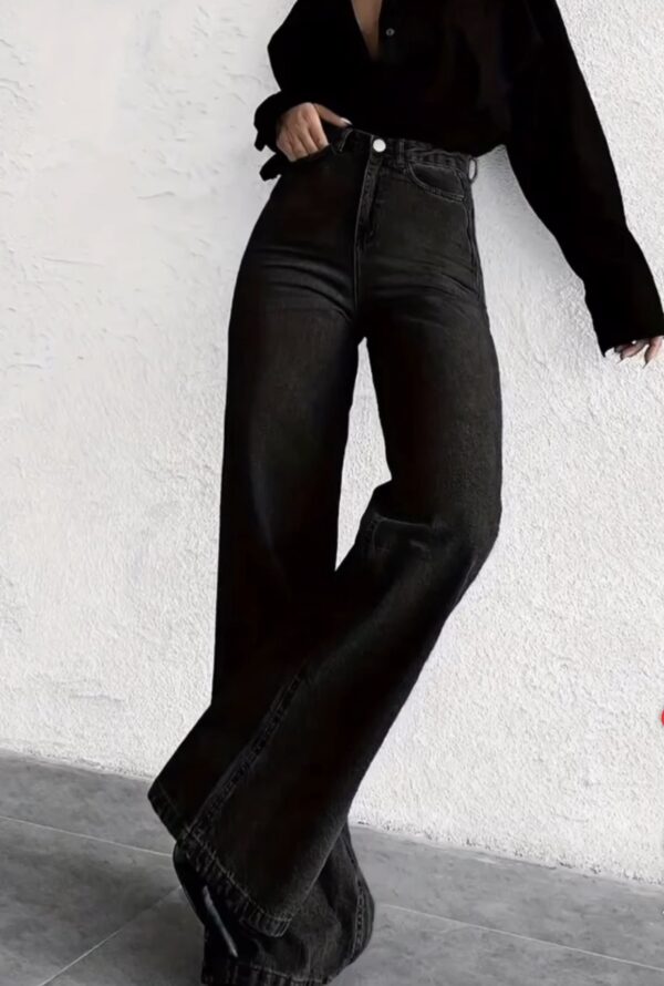 High-Waisted, Stretchy Blue Wide-Leg Jeans - Flattering Fit, Pockets, All-Season Style, Street Fashion, Fashionable Wide Leg Jeans
