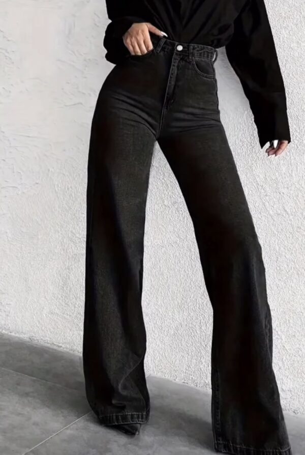 High-Waisted, Stretchy Blue Wide-Leg Jeans - Flattering Fit, Pockets, All-Season Style, Street Fashion, Fashionable Wide Leg Jeans